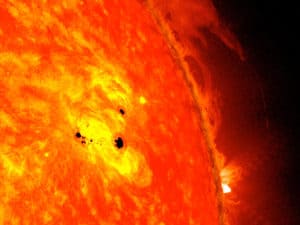sun spots solar flares
